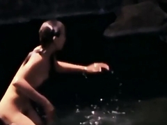 JENNY AGUTTER WALKABOUT