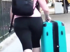 Fat ass in spandex on the streets of NYC