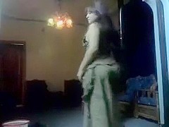 Bewitching Arab butt shaking