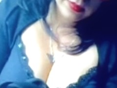 Dicking in Crowded bus + showing nice cleavage Video=20