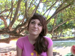 Young slut Lisa Lexington sucks cock in close up