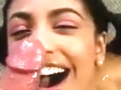 Porno POV con lolita 18enne sudamericana