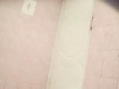 Leggy amateur that stayed without panty on piss cam