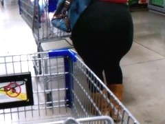 Real Large & Huge Apple Bottom Donkey Booty in da Store