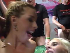 Bukkaked ho swaps jizz