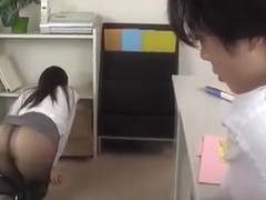 hairy japanese office lady in miniskirt ! upskirt pantyhose no underwear !