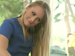 Lesbian Masseuse Pussylicks Dyke In Couple