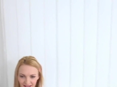 Erotic nympho gives a head in pov and gets juicy twat shagged